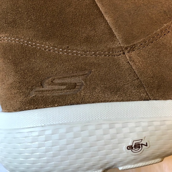 NWOT Skechers Winter Boots - Picture 6 of 6
